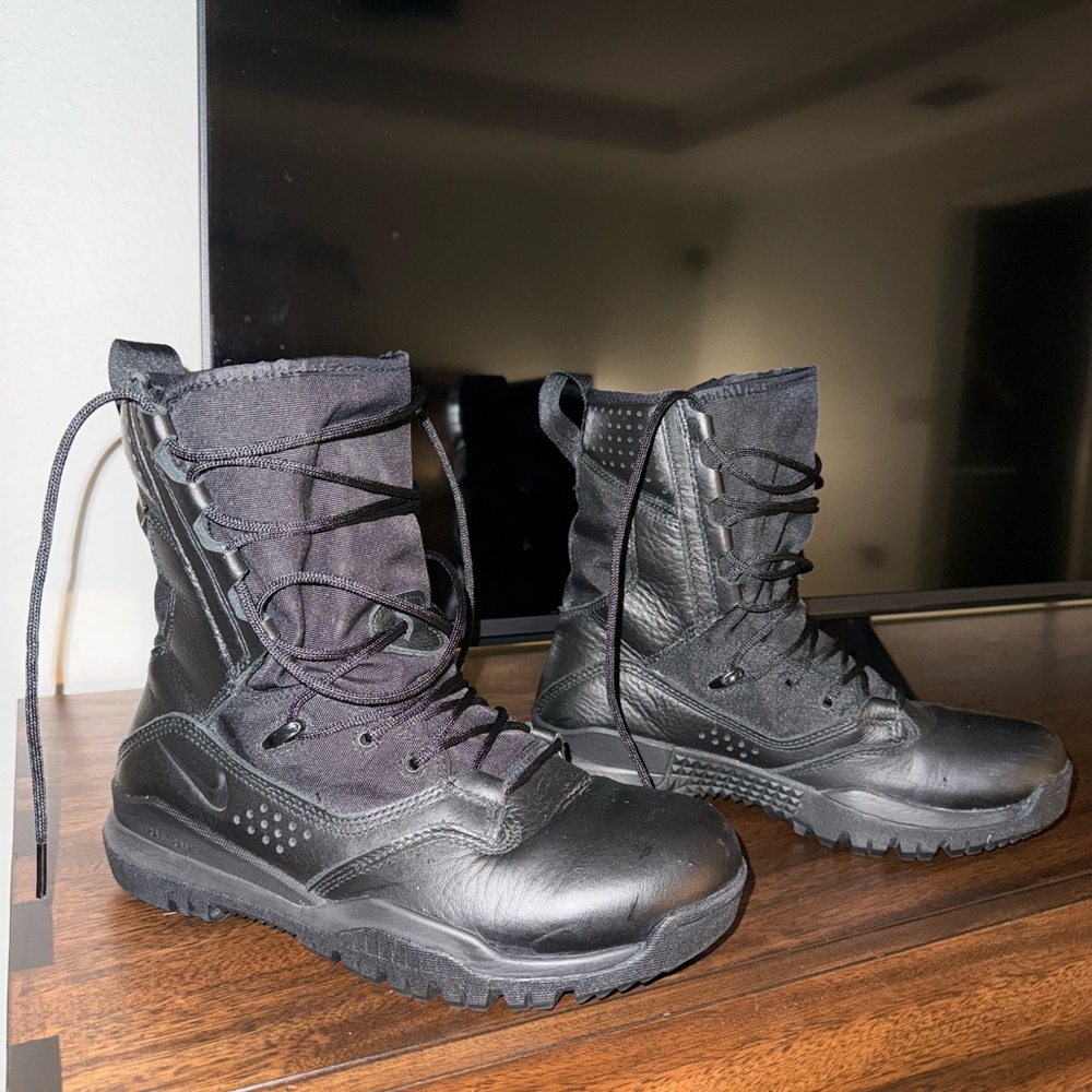 Nike SFS Tactical Boot - Picture 2 of 6
